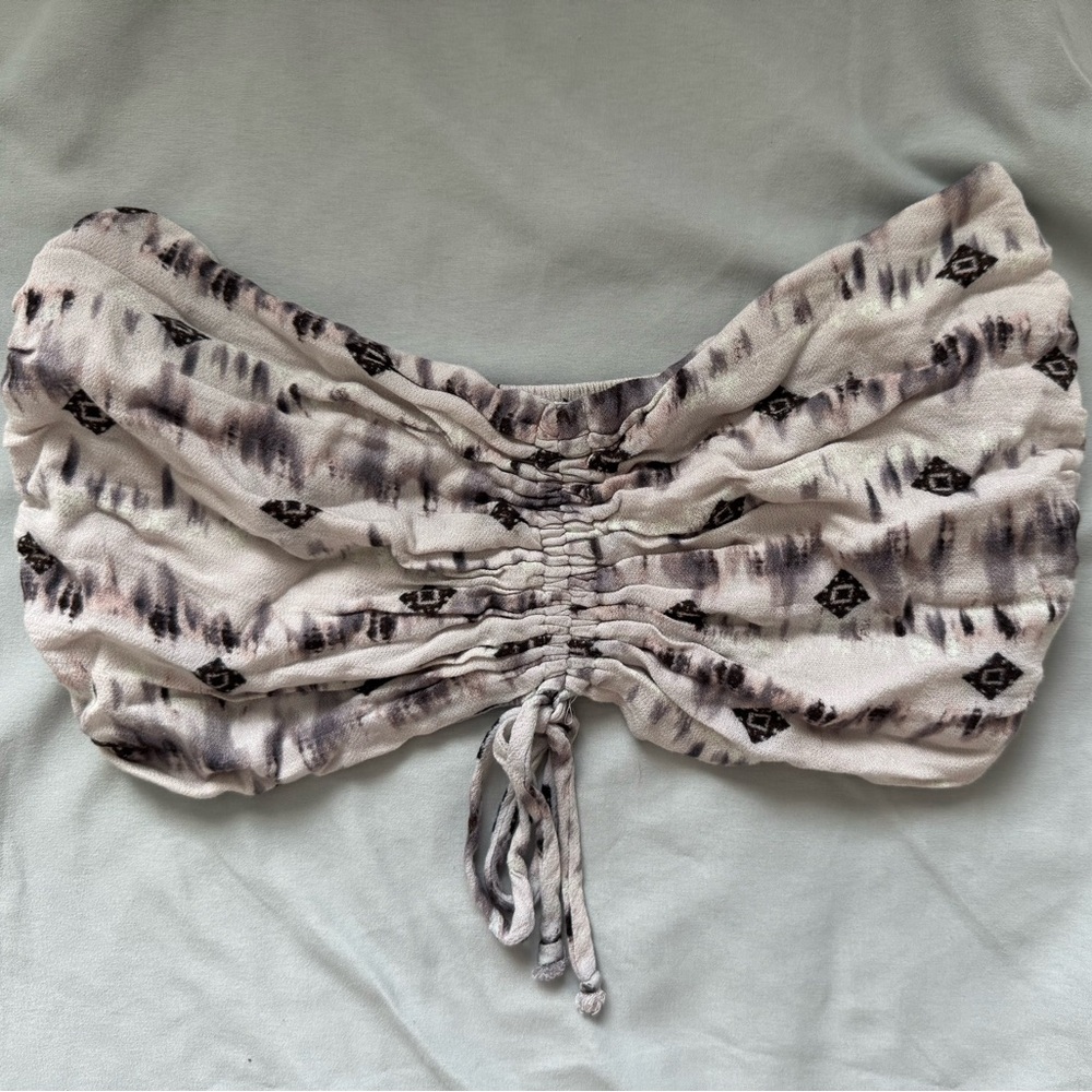 Skylar + Madison Textured Knit Top in Gray and Cream